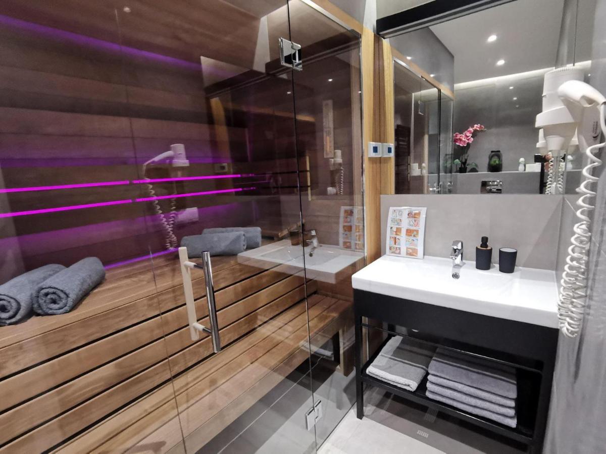 Jacuzzi Apartments クラクフ エクステリア 写真