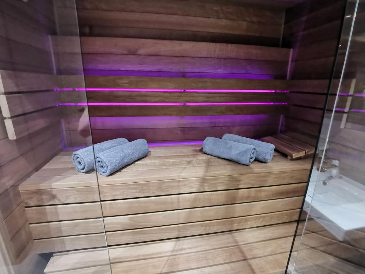 Jacuzzi Apartments クラクフ エクステリア 写真