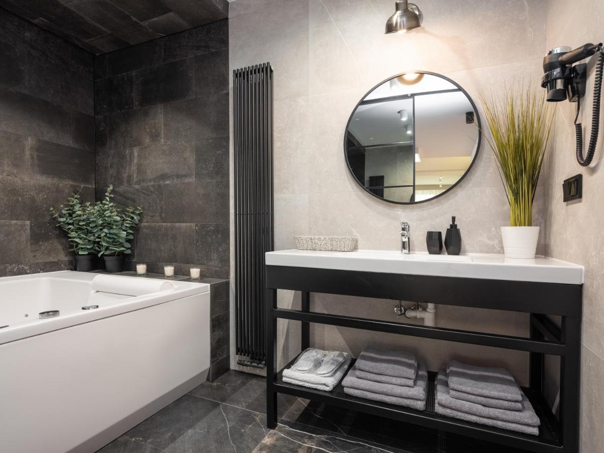 Jacuzzi Apartments クラクフ エクステリア 写真