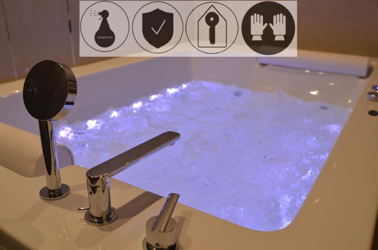 Jacuzzi Apartments クラクフ エクステリア 写真